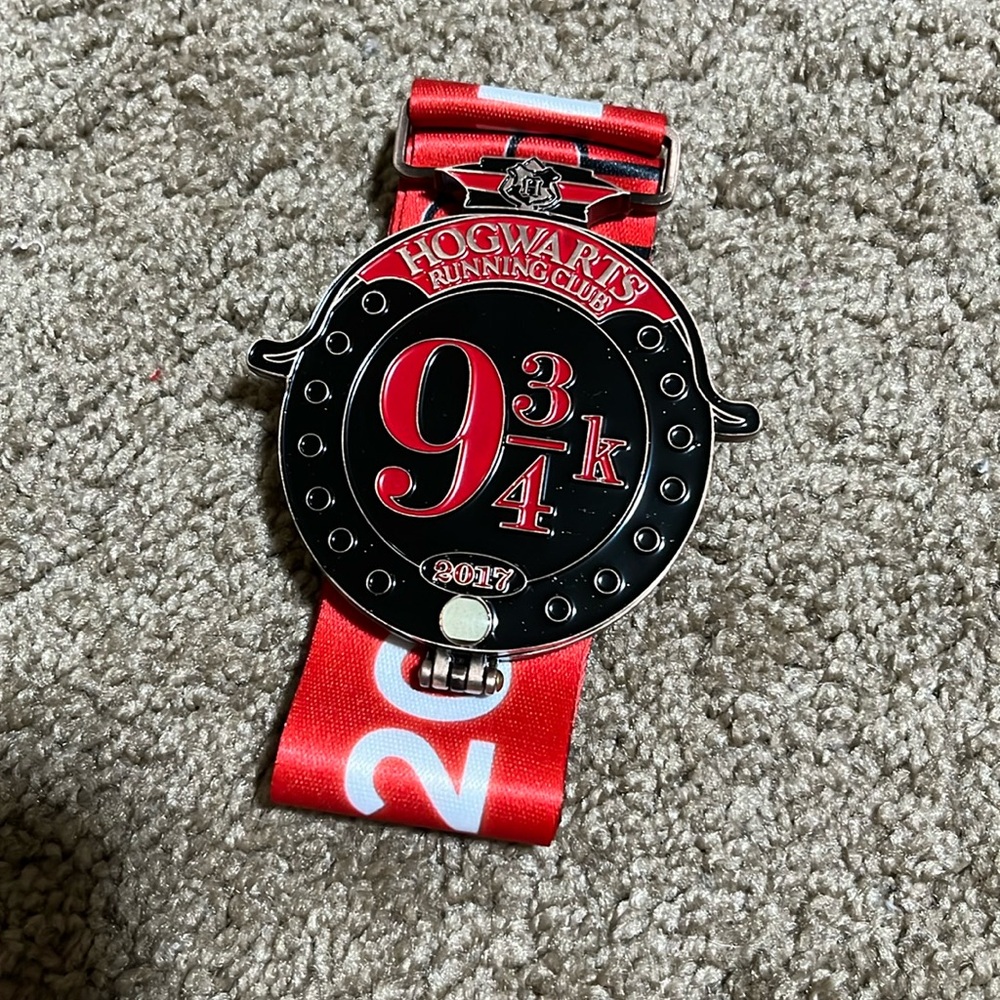 Hogwarts running club PHRC potter head running club 2017 9 3/4 medal